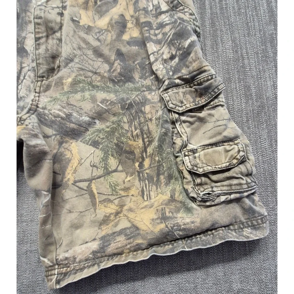 Magellan Outdoor men's‎ camouflage cargo shorts sz 38 inseam 9