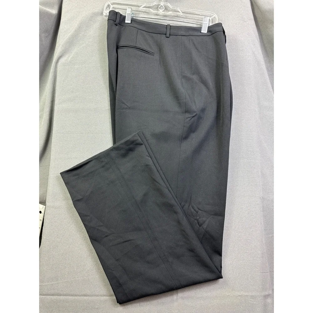 Eddie Bauer streamlined day trousers