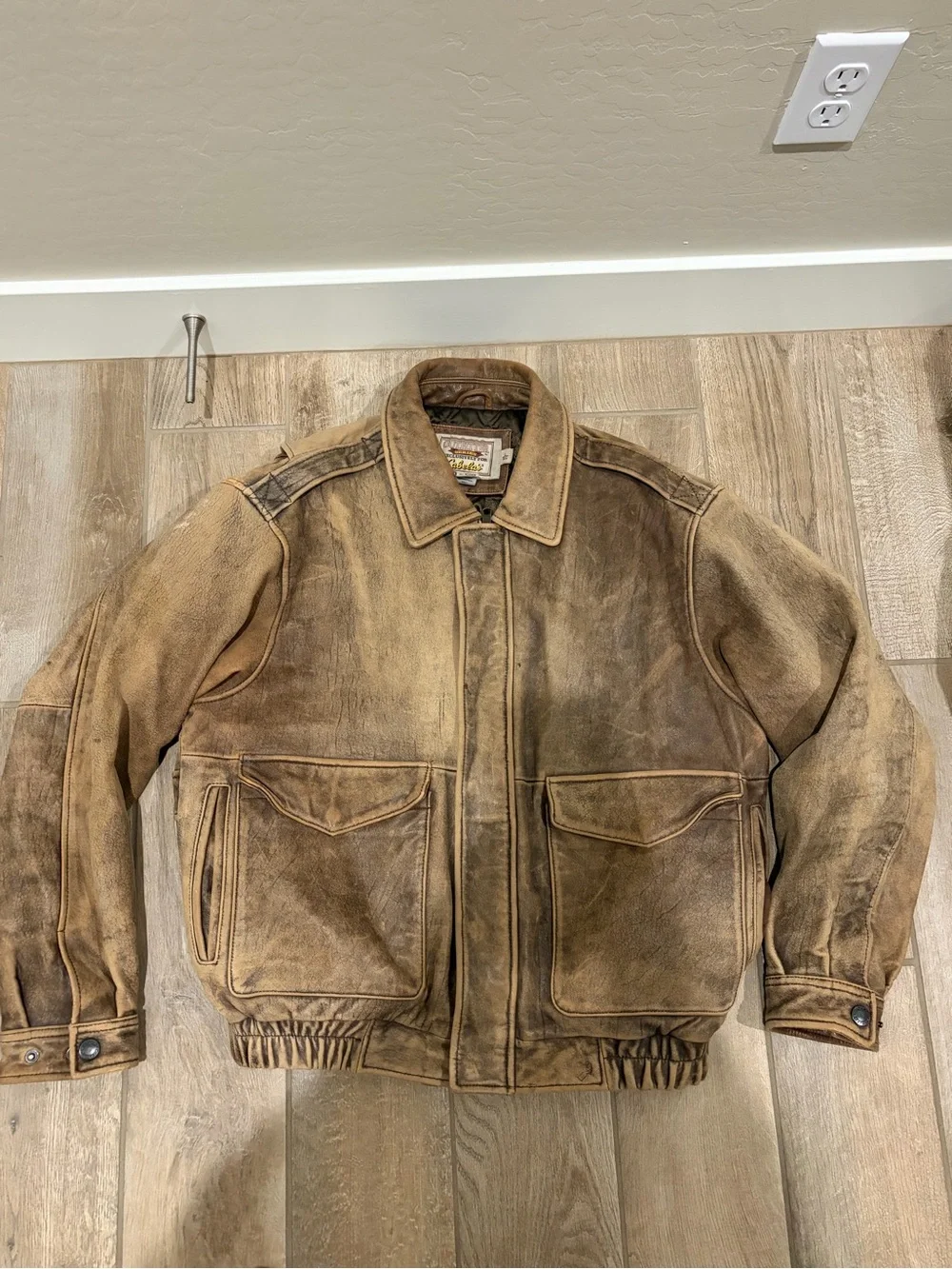 Cabela's distressed brown leather A-2 style bomber jacket large Vintage