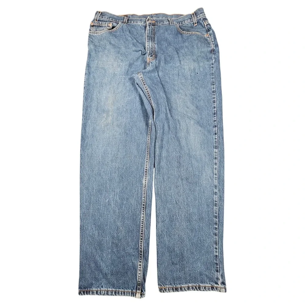 Levis features hours