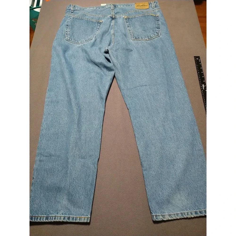 Levis measurements photos