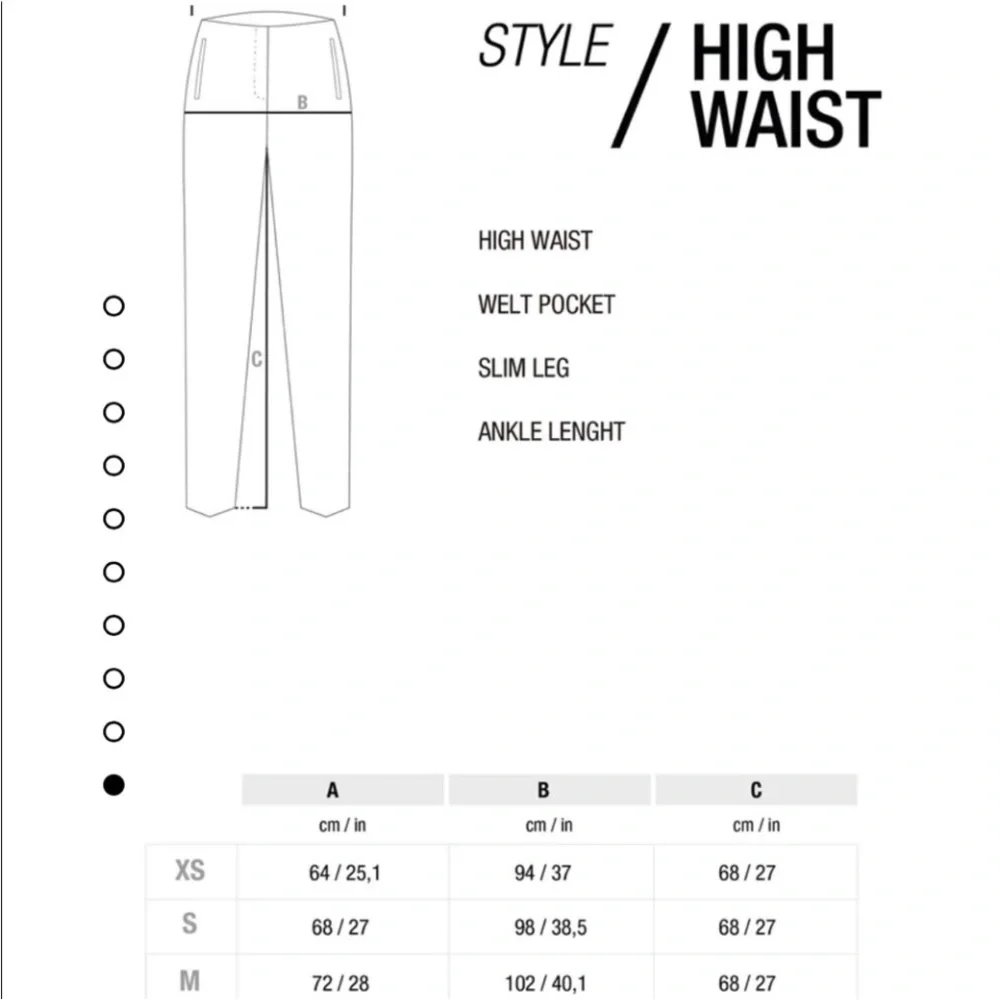 Zara pockets minimalist side