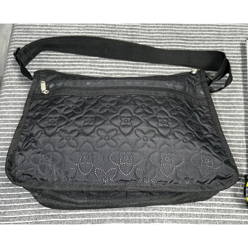 Lesportsac webbed ready