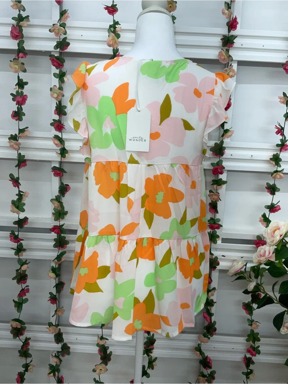 Emily Wonder lightweight neck