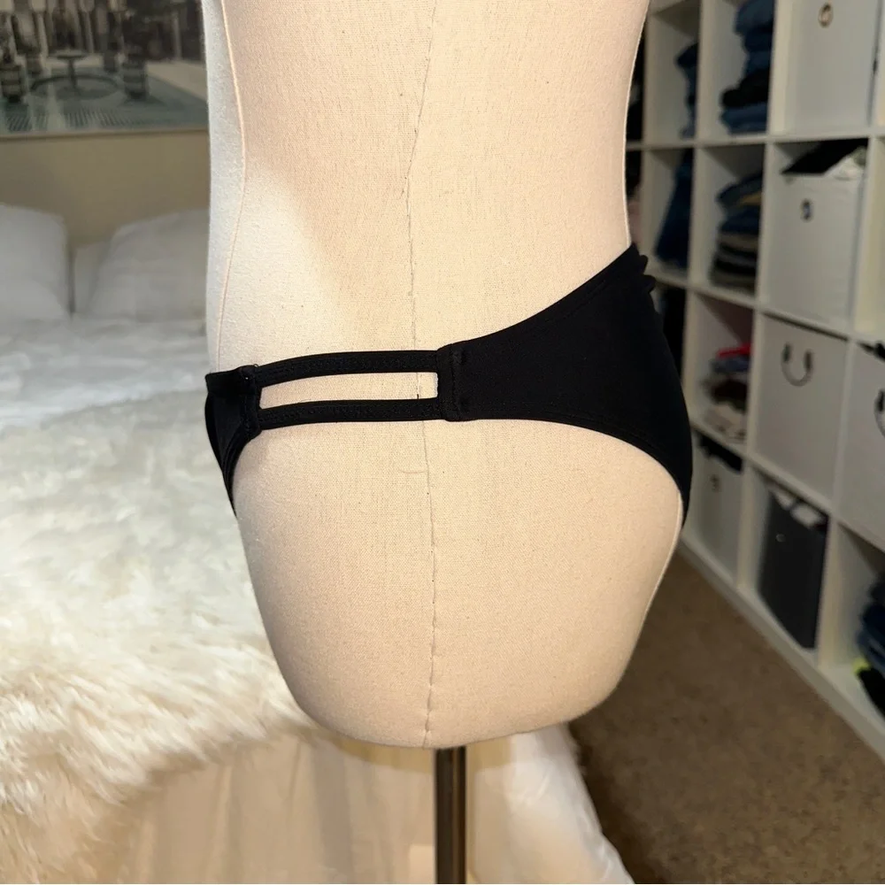 Xhilaration strappy cutout