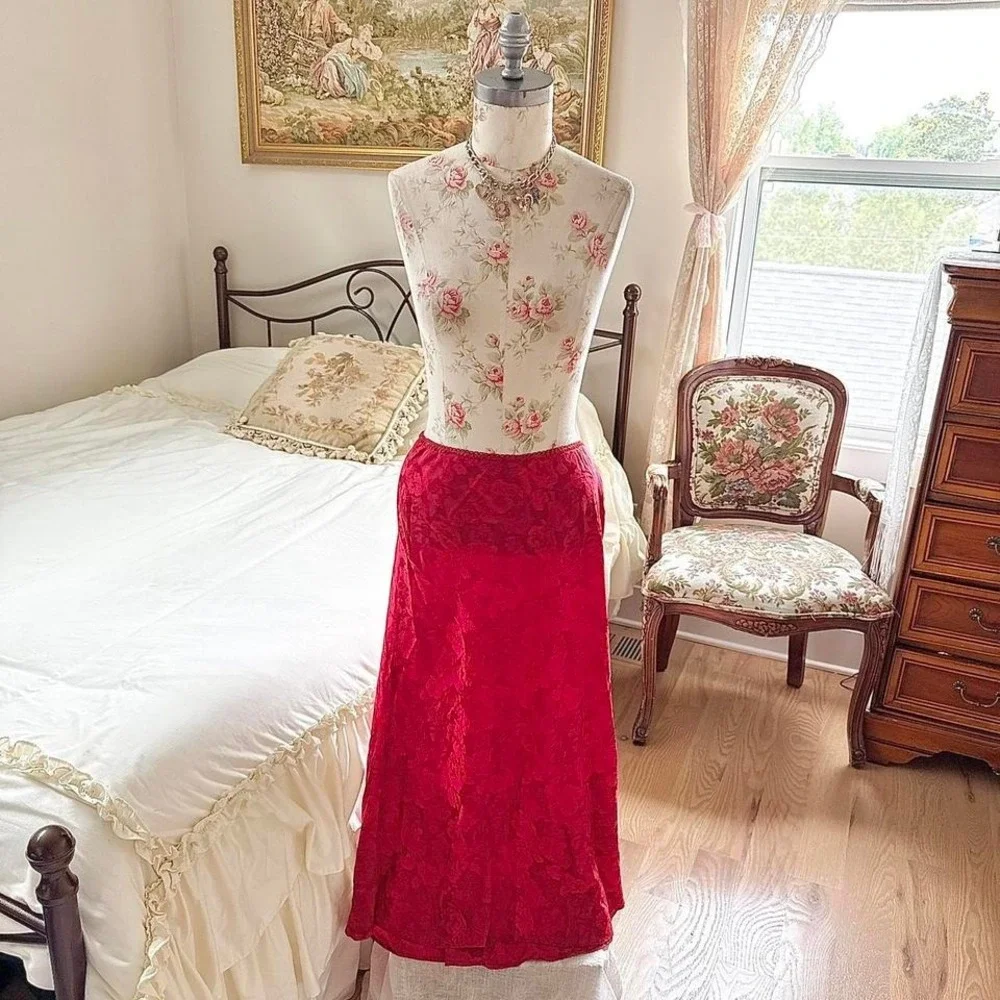 floral satin skirt  Cotton Candy LA floral satin midi skirt‎ size medium