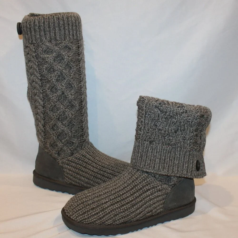 UGG side cuff