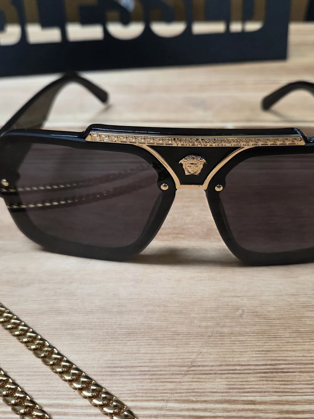 Unisex Black and Gold Aviator Sunglasses