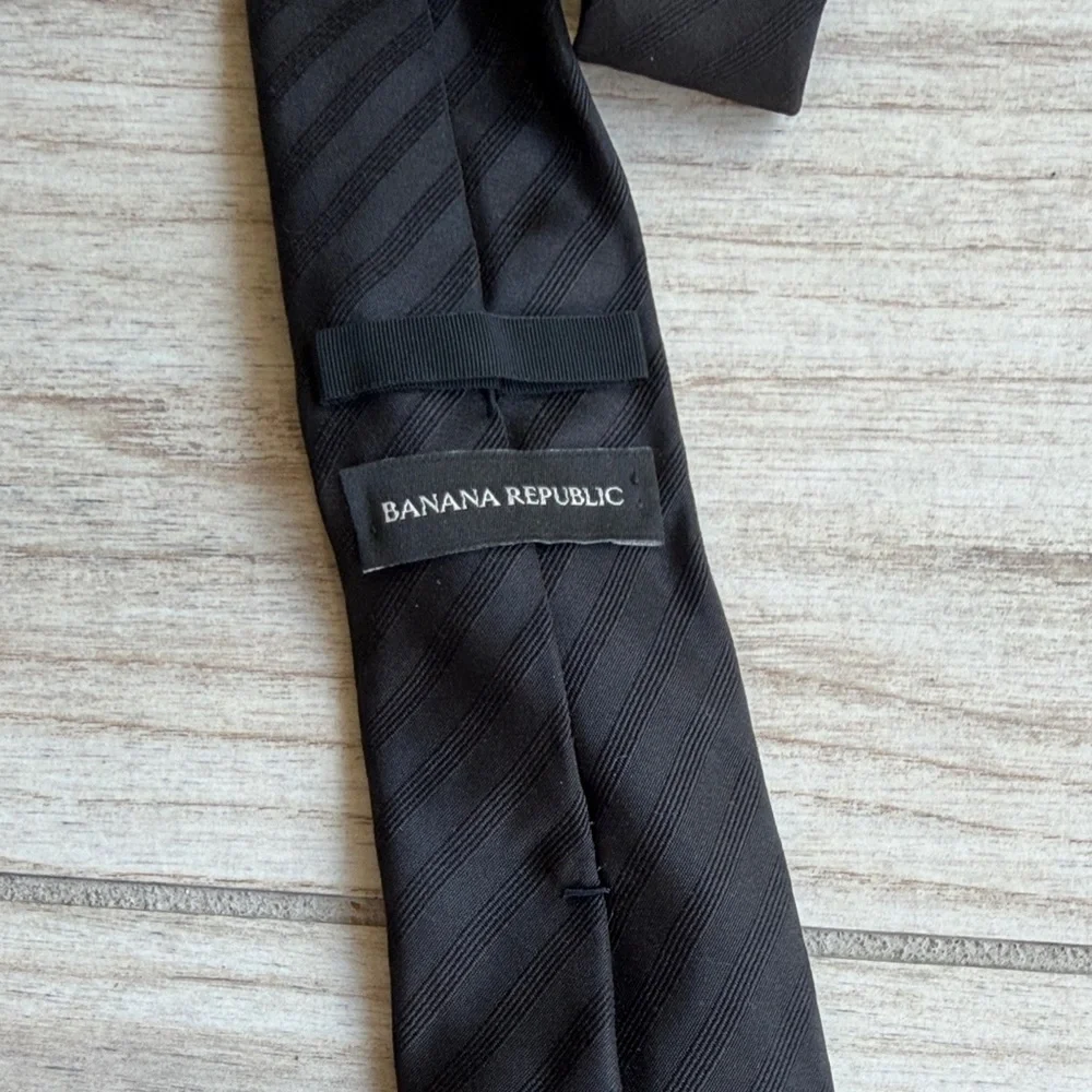 Banana Republic elegant charcoal