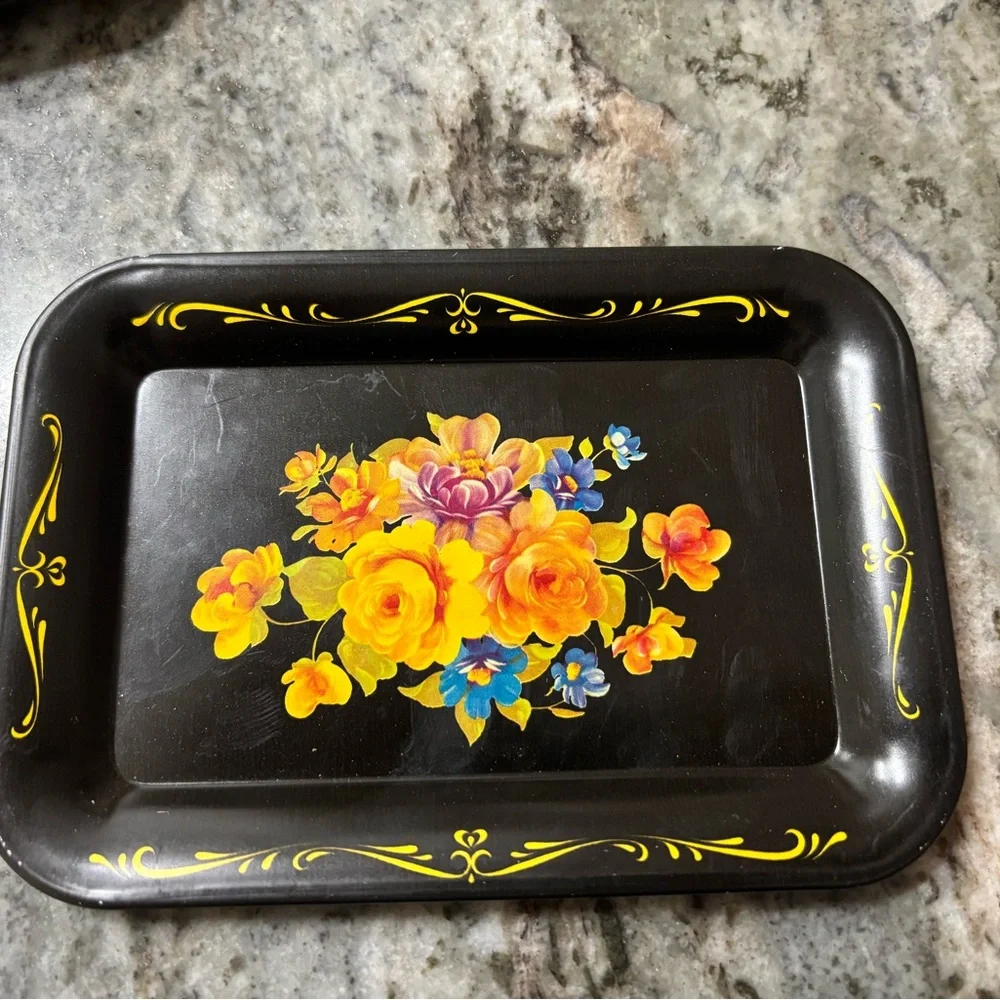 toleware black trays