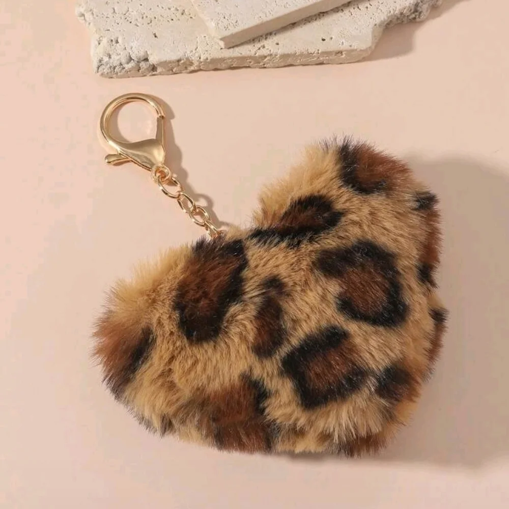 🔹️Leopard Print Heart Keychain