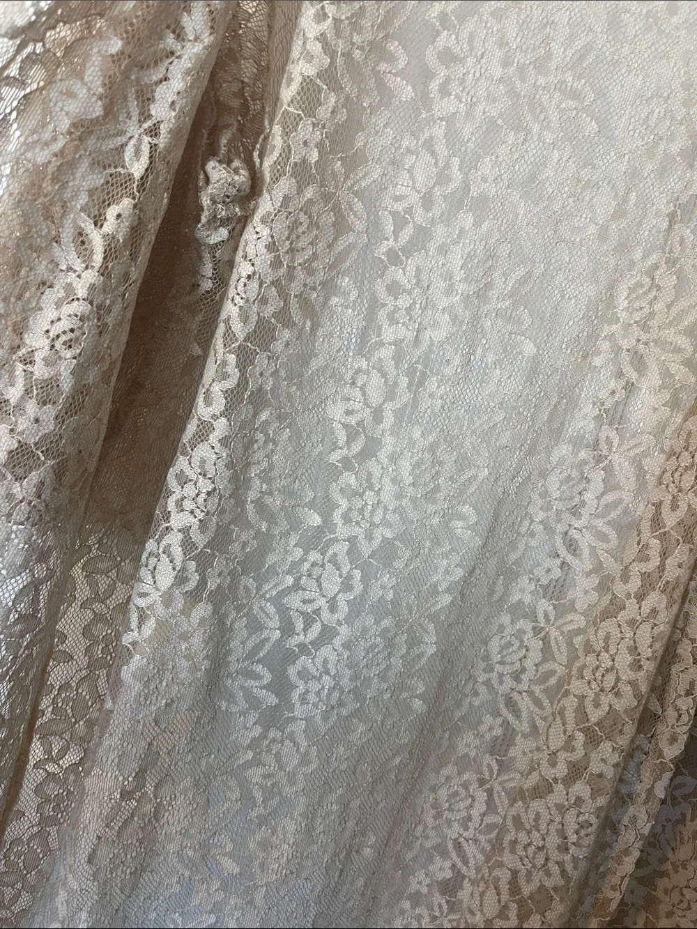 Grace+Emma beige lace