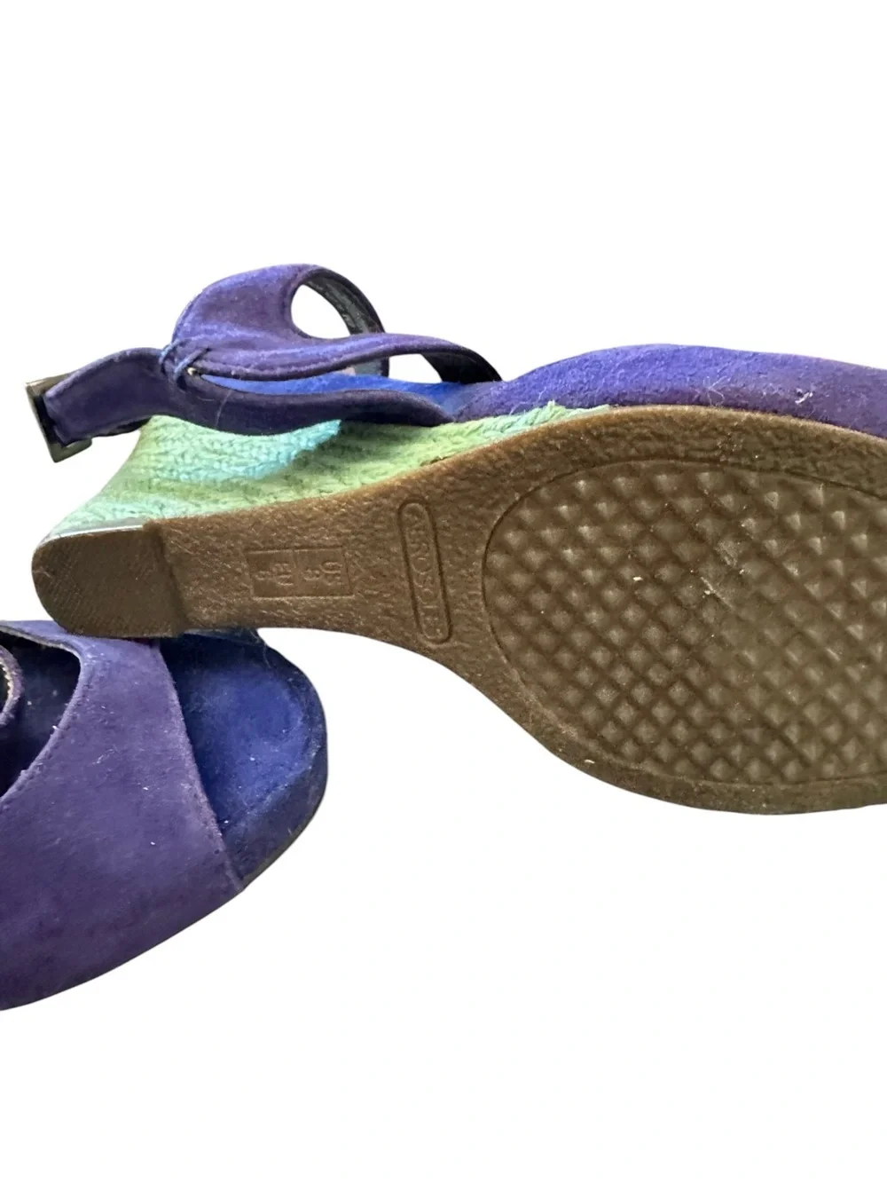 AEROSOLES stylish suede