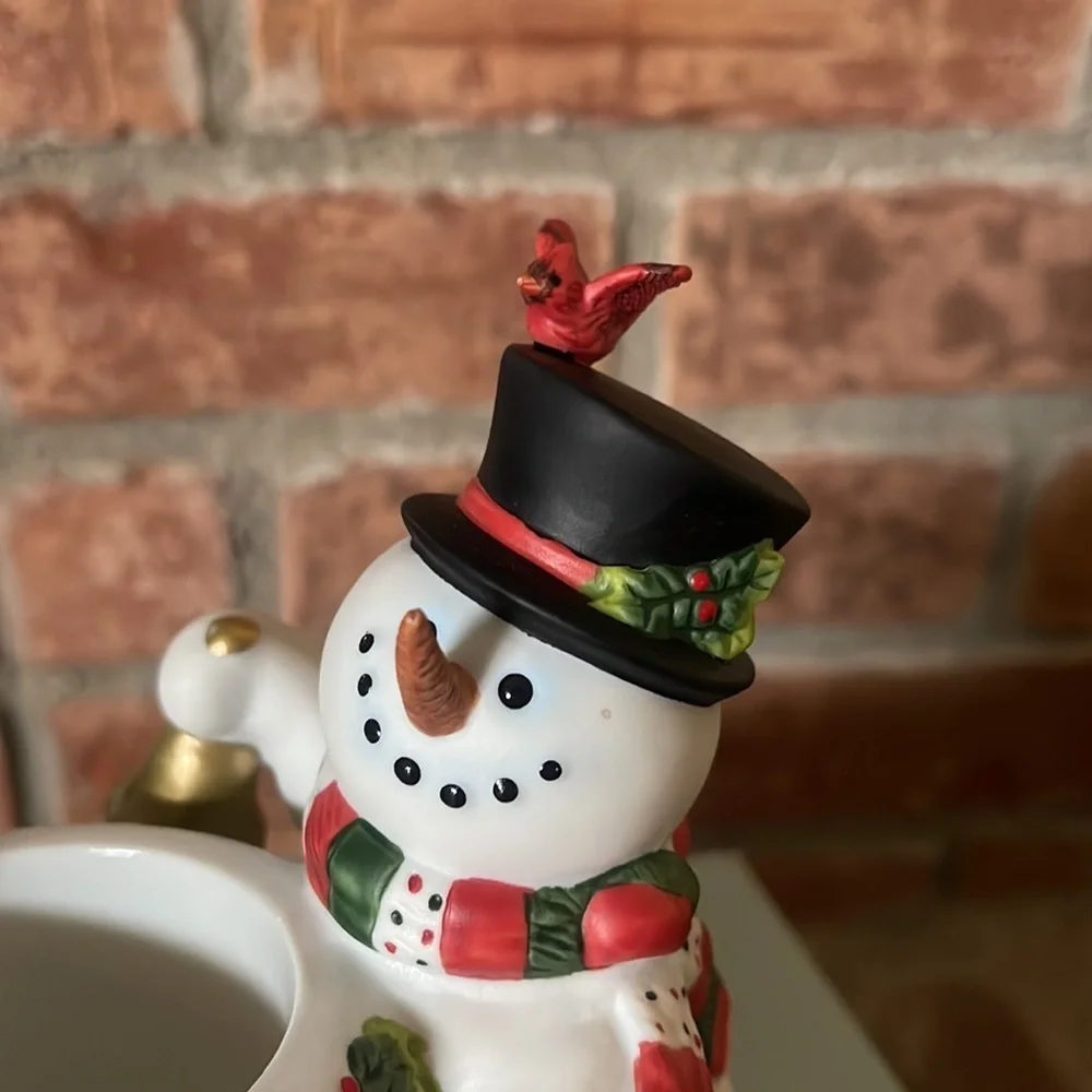 PartyLite adorable detailing