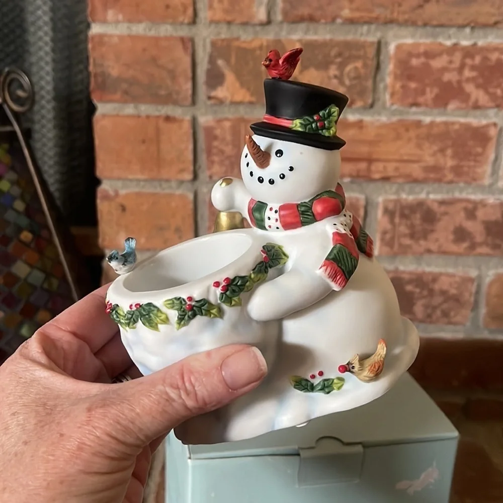 PartyLite adorable detailing