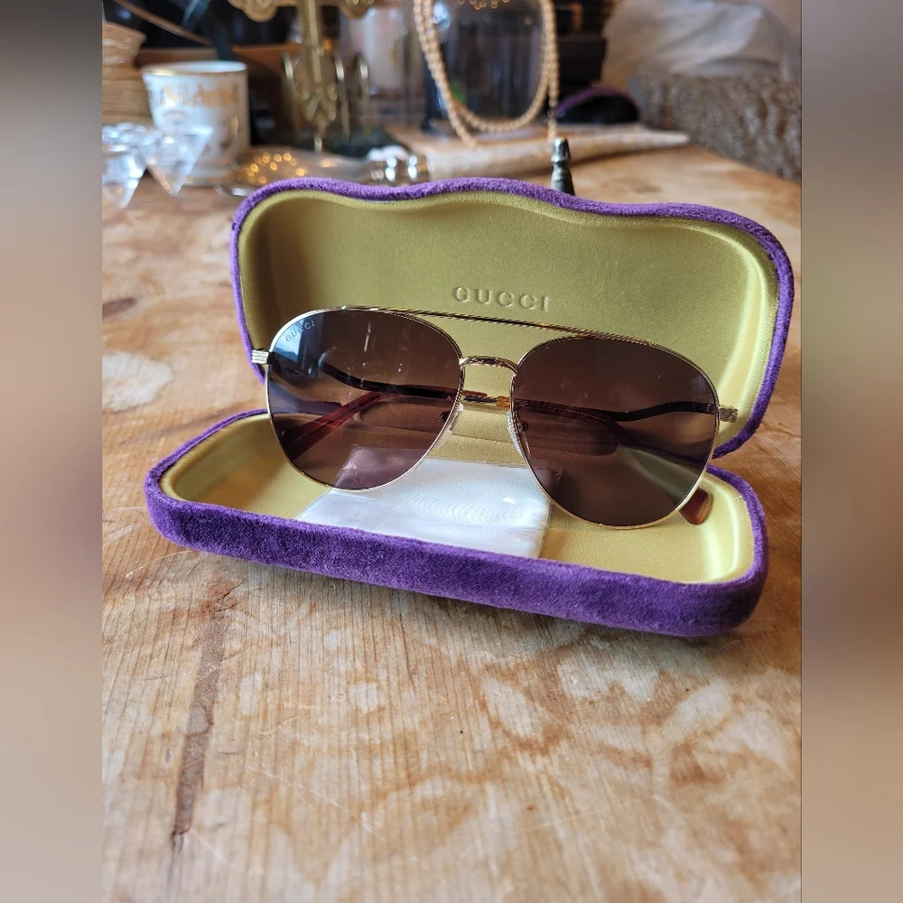 Gucci womens aviator