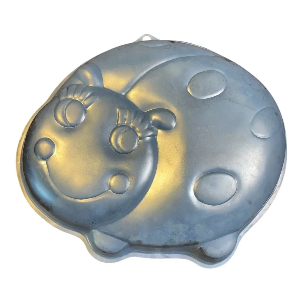 Wilton Ladybug Cake Pan 2005 Baking Mold Cute Bug Birthday Party‎ 2105-3316