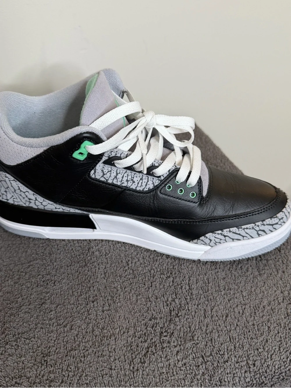 Jordan classic silhouette