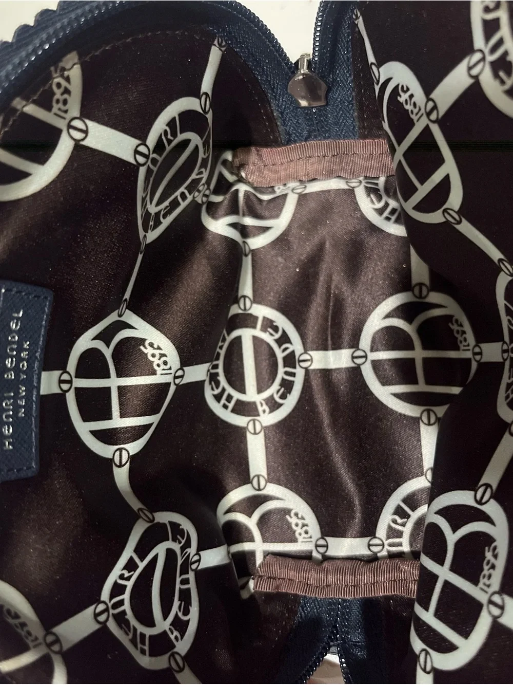 henri bendel women’s compact