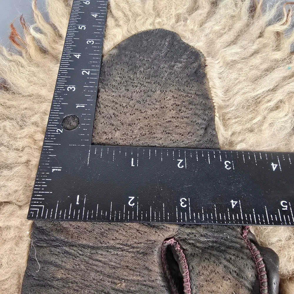 Unbranded pebbled measurements tones