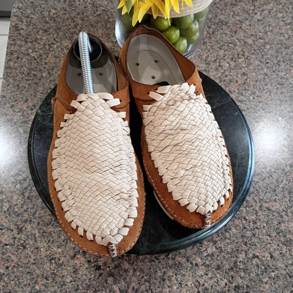 Nike Considered Mule Size 9