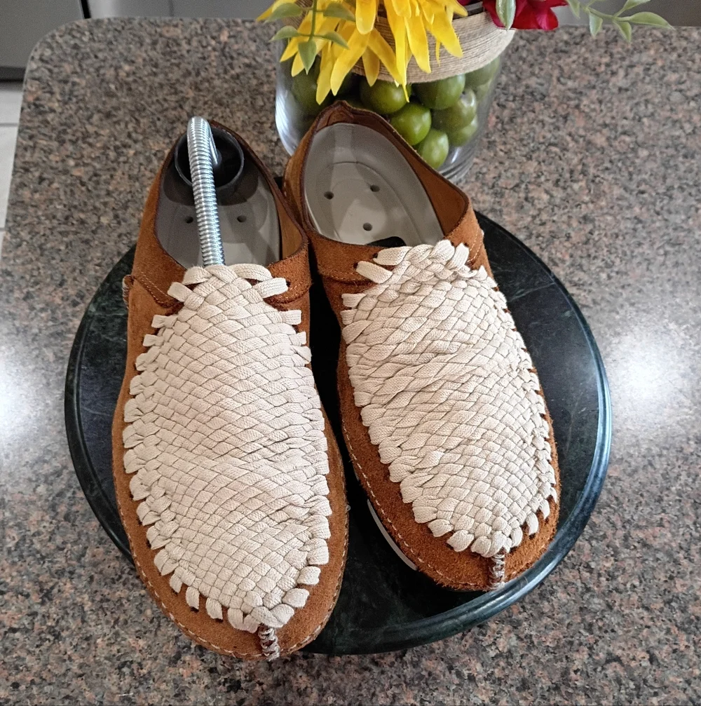 Nike gently used