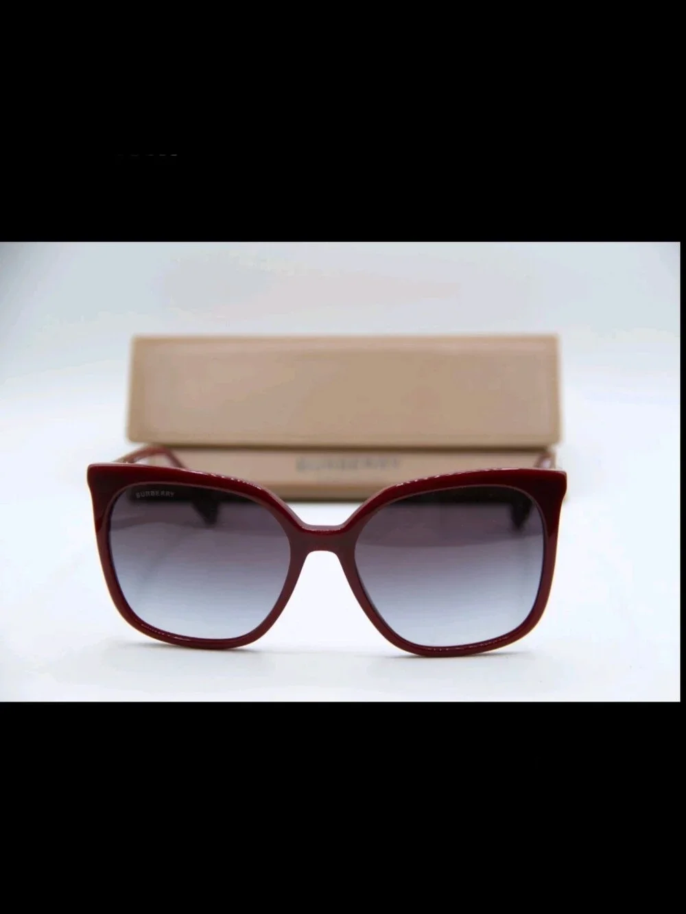 Burberry women cat