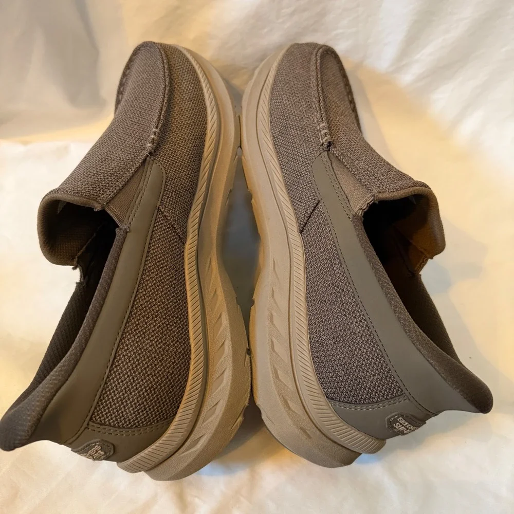 Skechers hands free