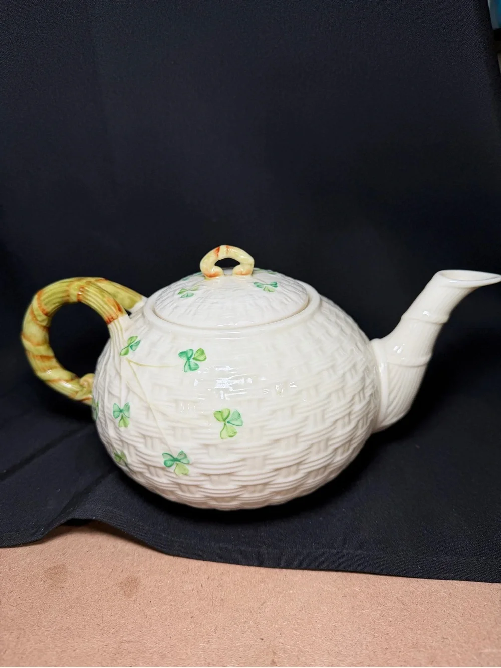 Belleek vintage shamrock