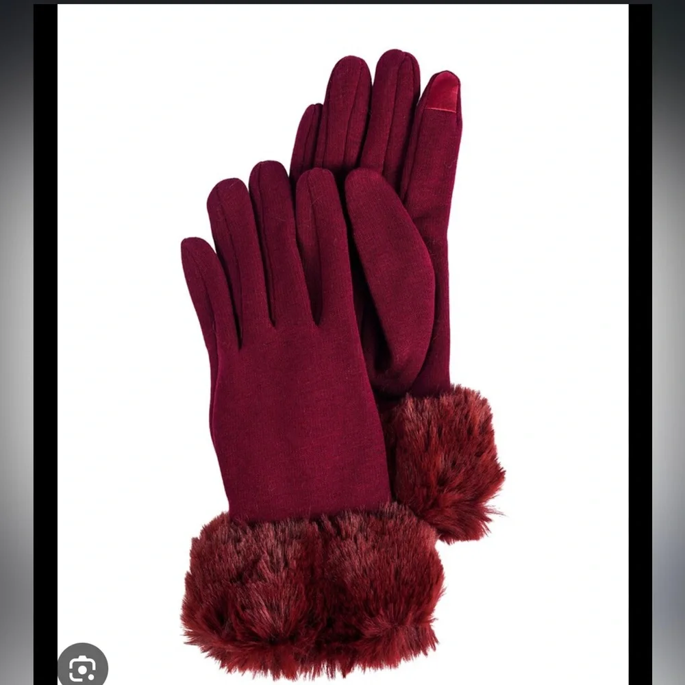 Marcus Adler jersey gloves
