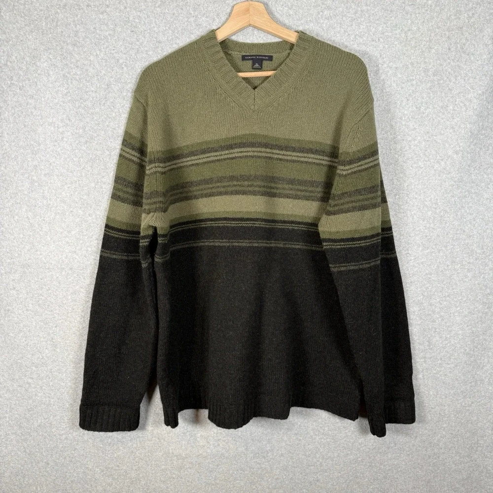 Banana Republic Sweater Mens XL Green Black V Neck‎ Lambswool Vintage Pullover
