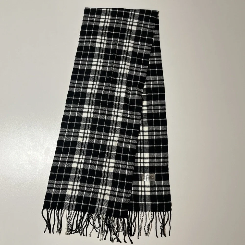 Unbranded soft acrylic