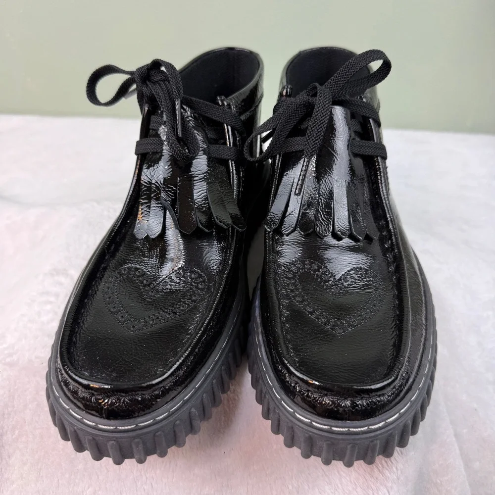 Clarks shoes show