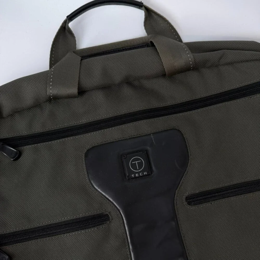 Tumi tech travel