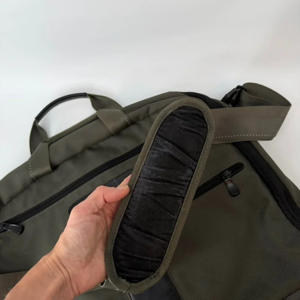 Tumi tech travel