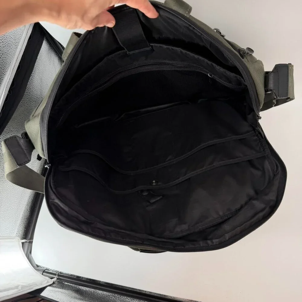 Tumi tech travel