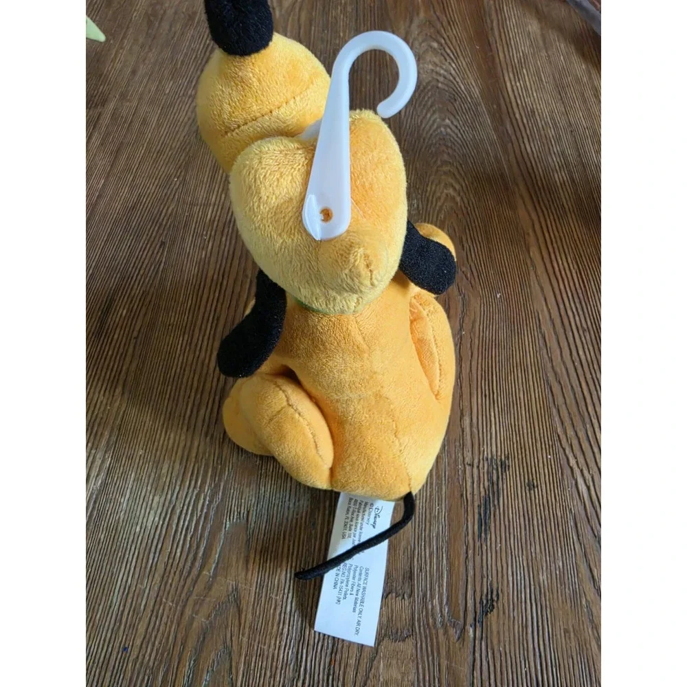 Disney pluto inch
