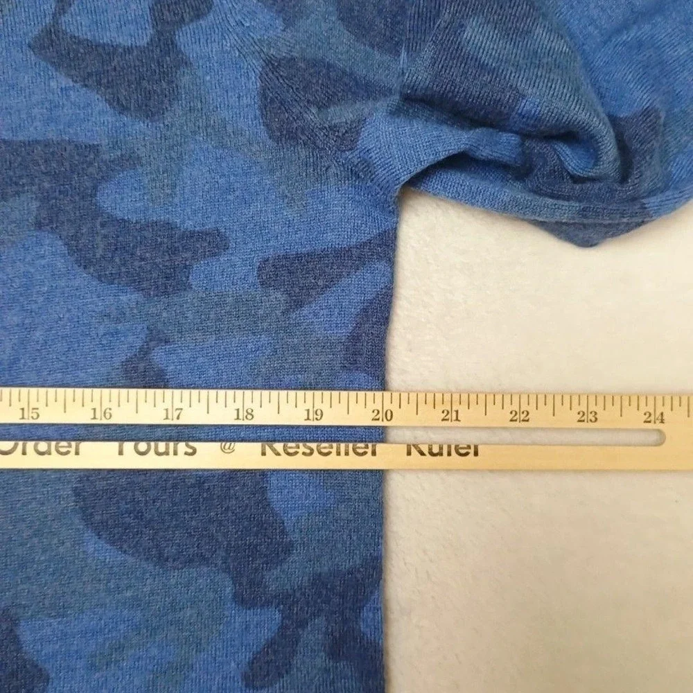 Banana Republic department tags features