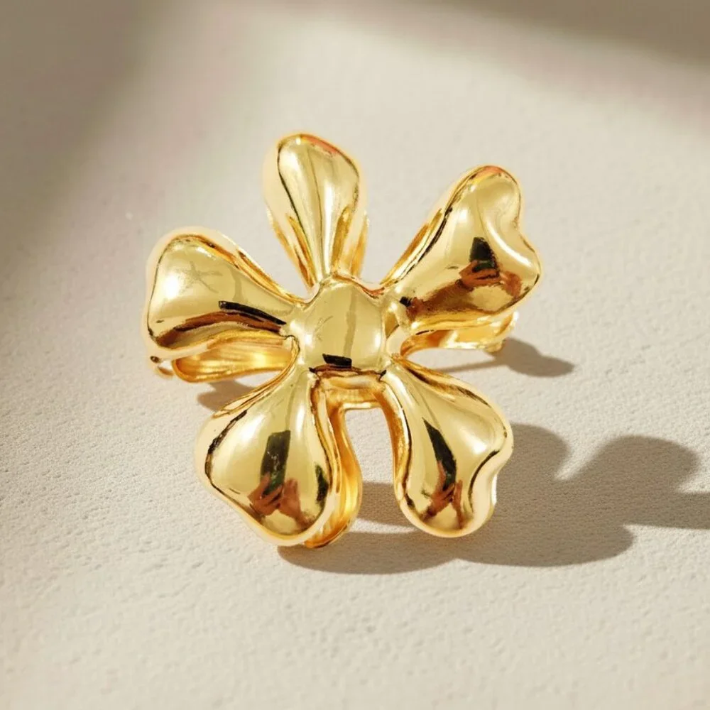 Gold Plated Alloy Flower Hair Claw Clip Chic Minimalist Metal Barrette
