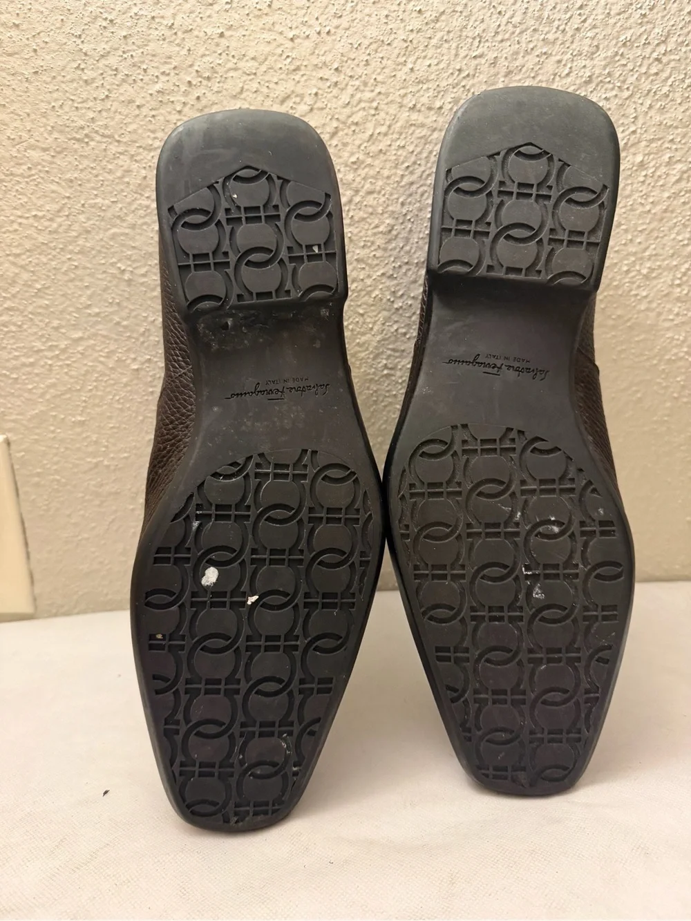 Salvatore Ferragamo classic ferragamo
