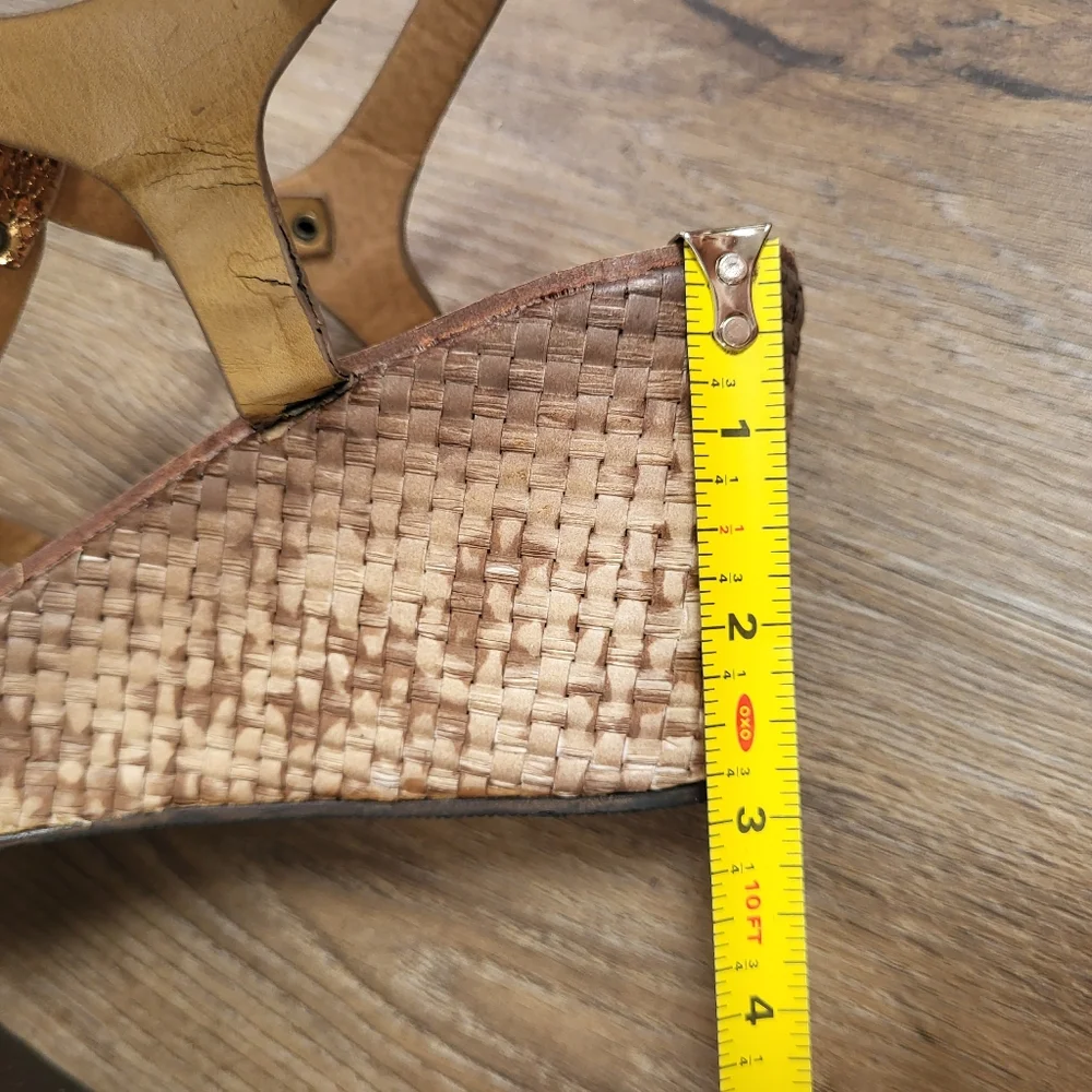 Corkys basket sandal