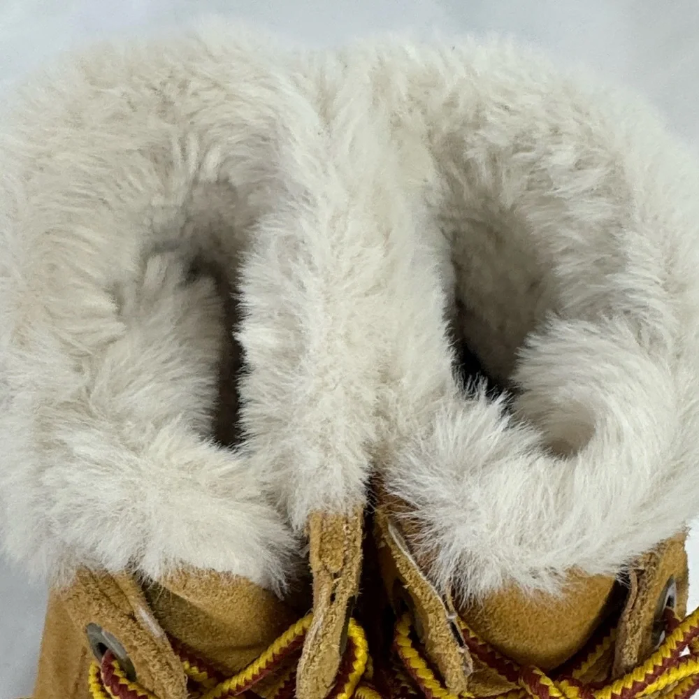 Timberland Kori Park combat boots in wheat suede, faux fur collar Size 8 EUC