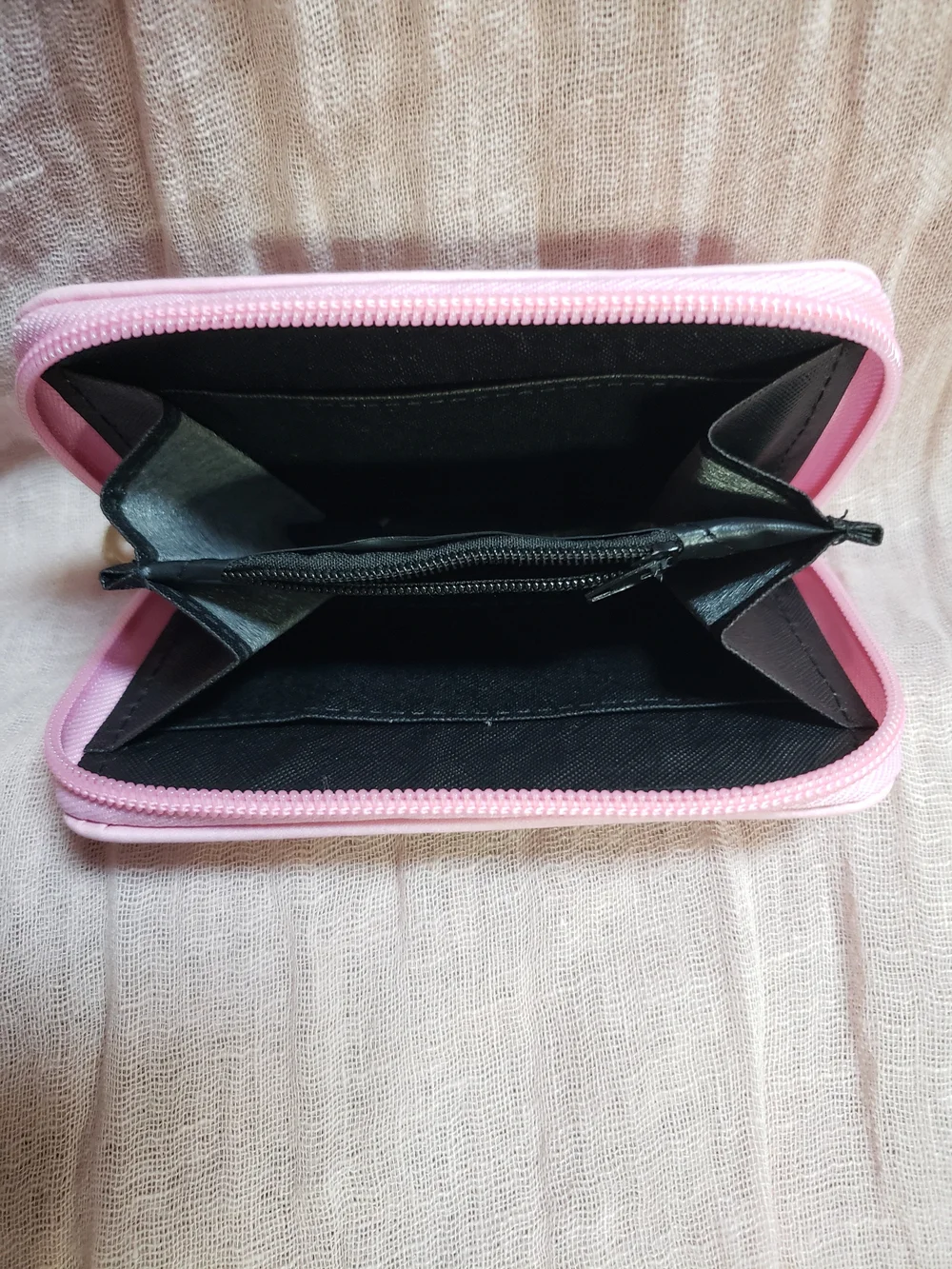 Labubu cute pink