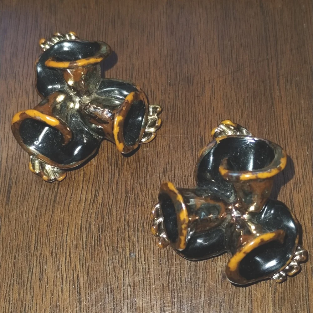 2 Abstract Buttons