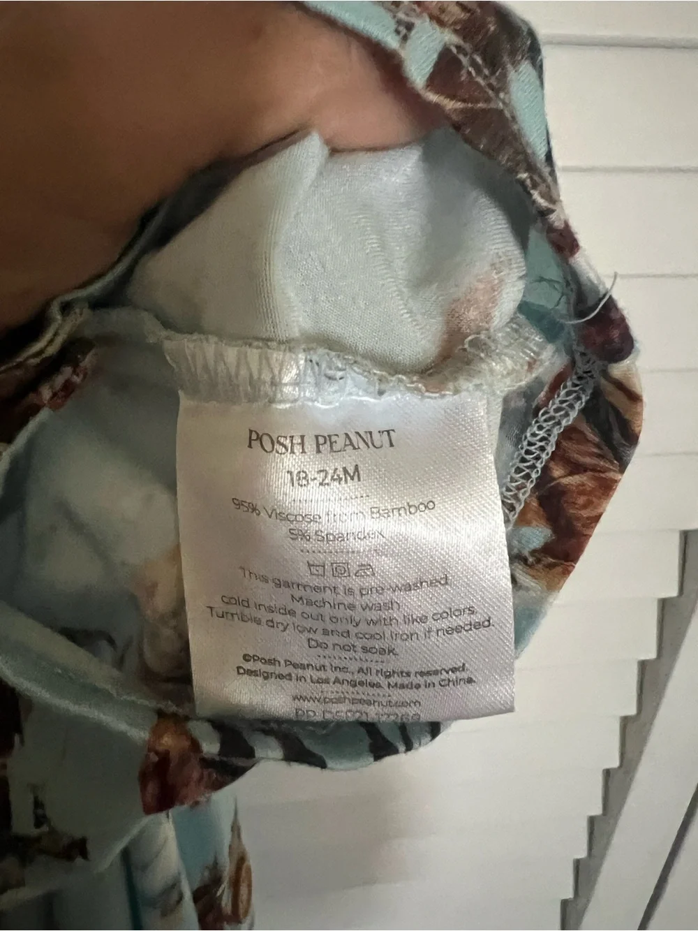 Posh Peanut light blue