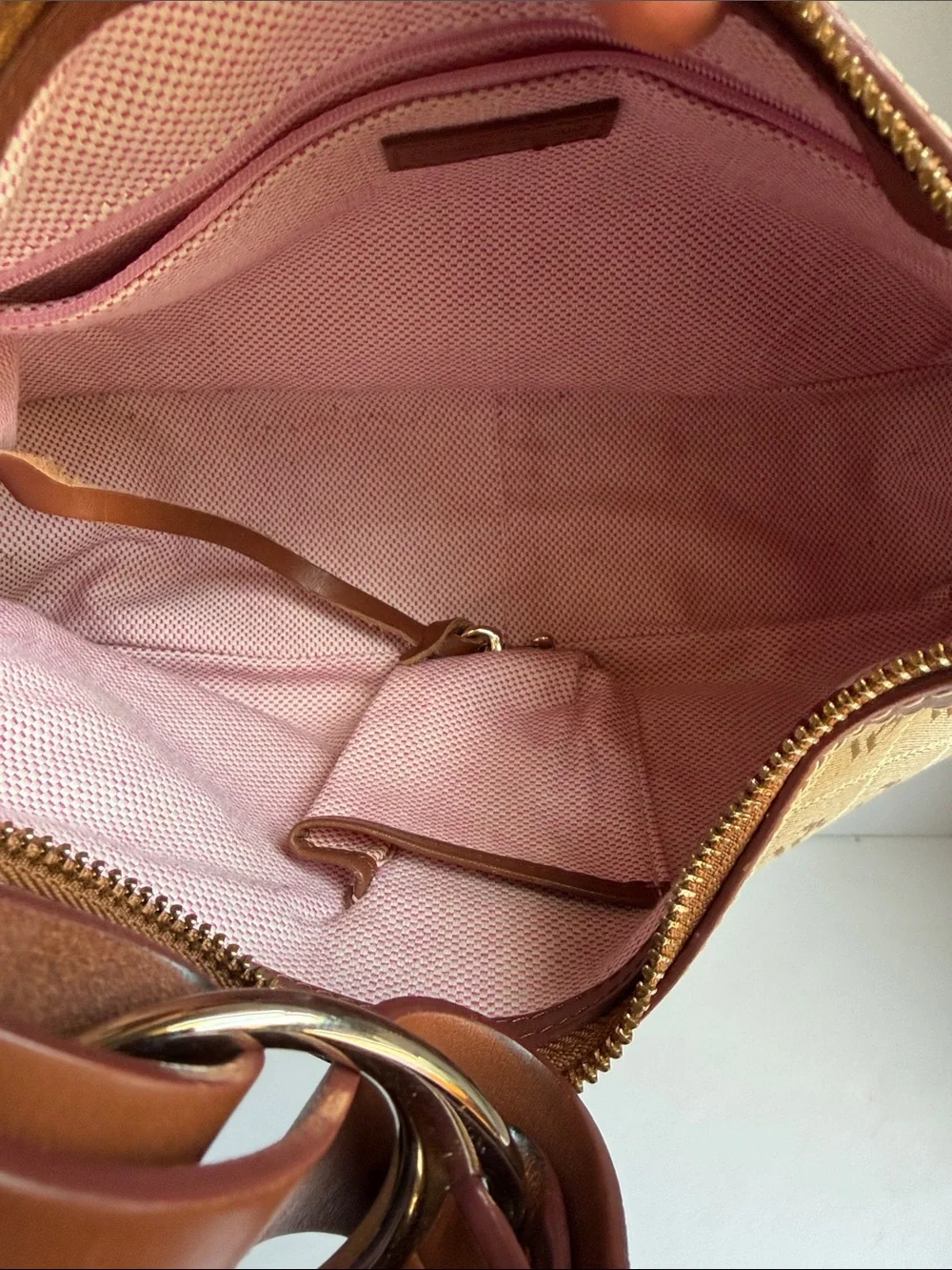 Dooney & Bourke beautiful authentic