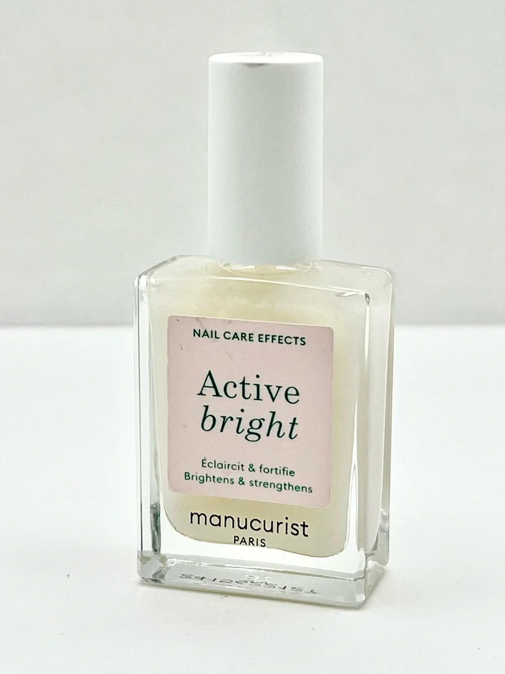 Manicurist Paris we bundle