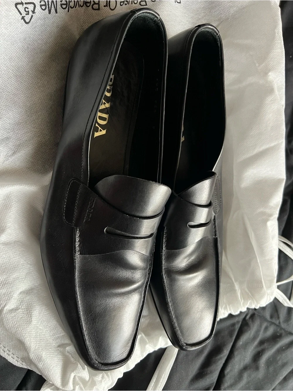 Dr. Martens sleek black