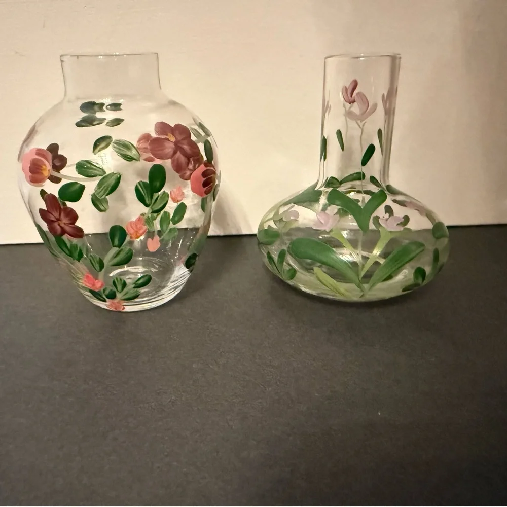 VINTAGE BUD VASES PAIR SMALL CLEAR GLASS HAND PAINTED FLOWERS PINK PURPLE GREEN