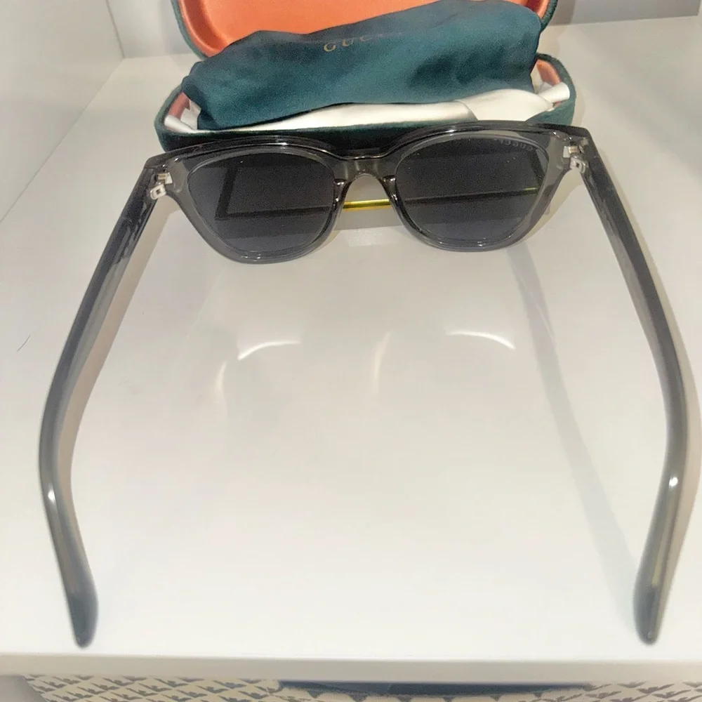 Gucci sunglasses black